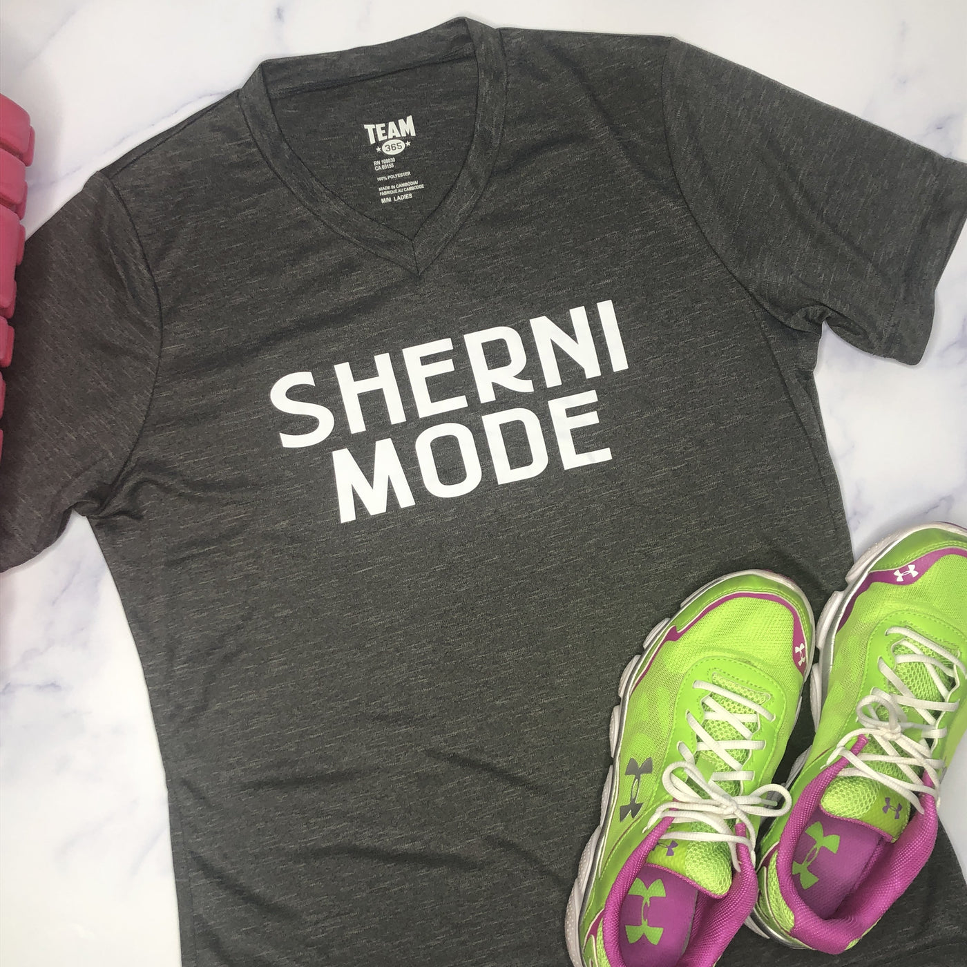 Sherni Mode V-Neck