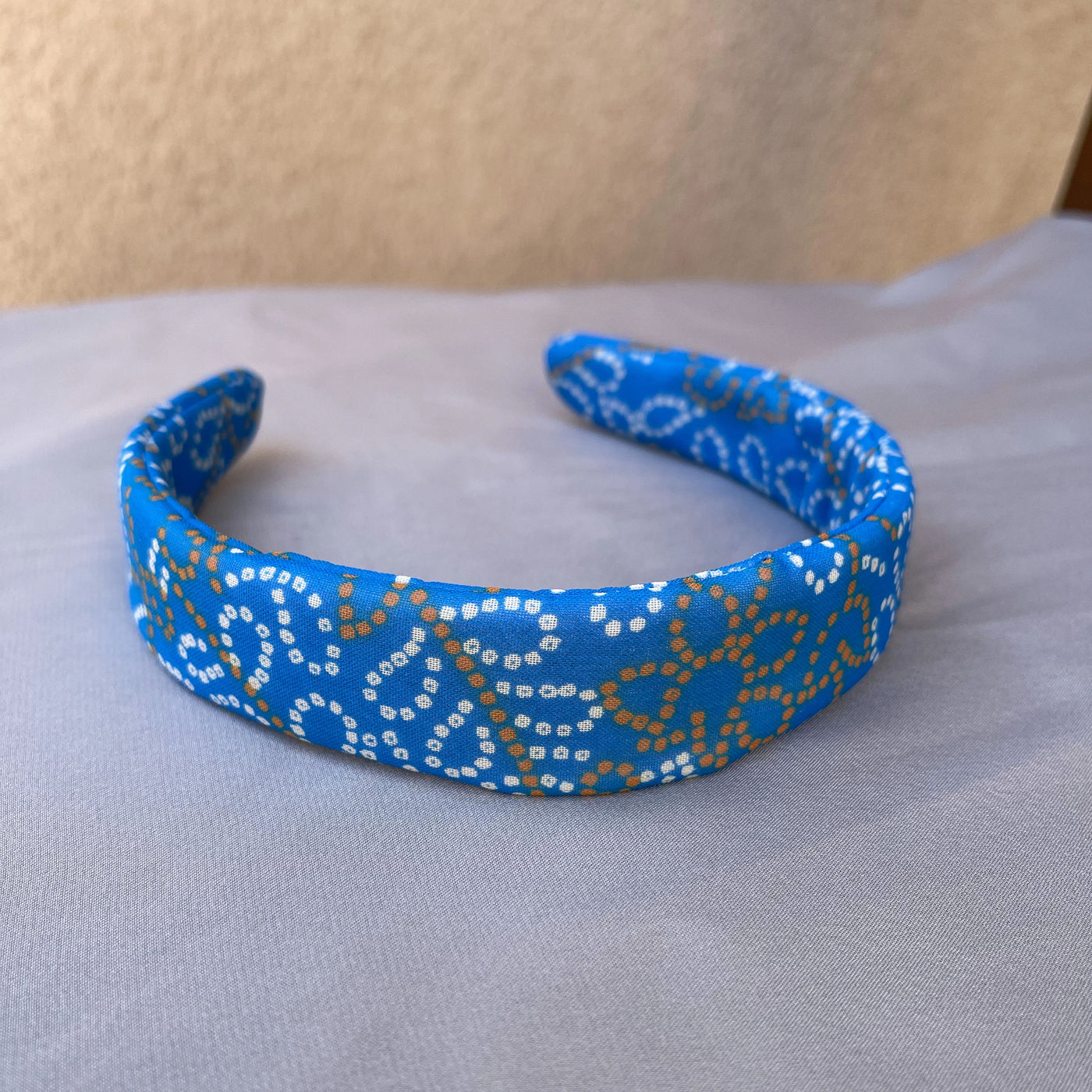 Blue Bandhani Sari Headband by Sair Rehab