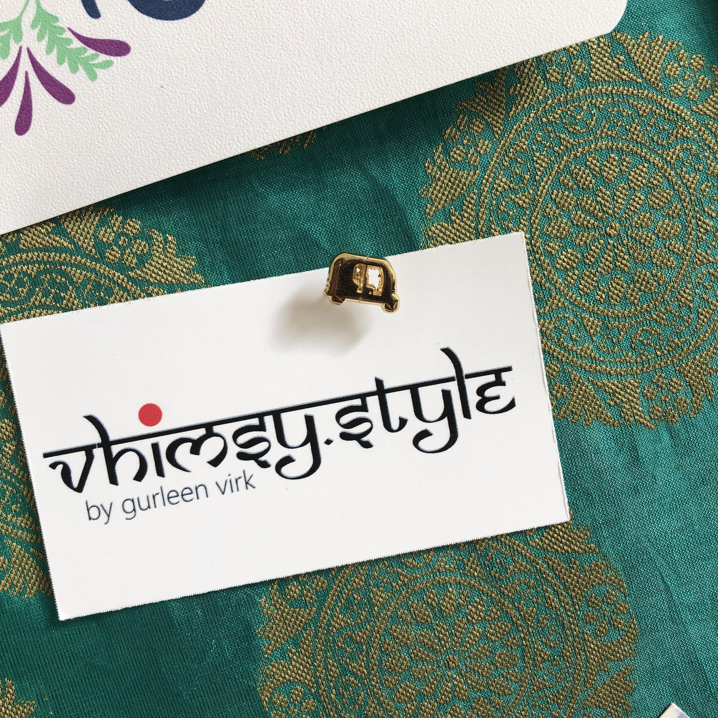 Desi Pushpins